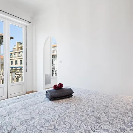 Renting - Notre Dame - Cosy Loft Perfect View On The Roofs * Ницца