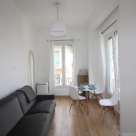 Renting - Notre Dame - Cosy Loft Perfect View On The Roofs ニース