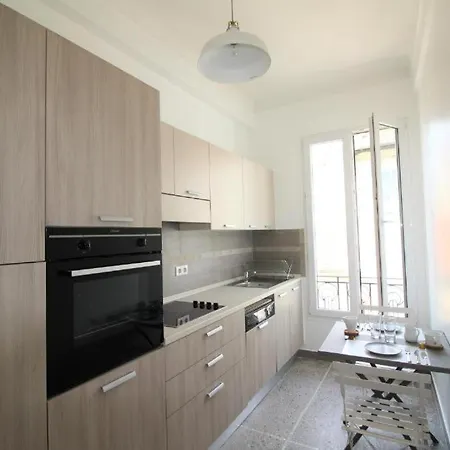 Renting - Notre Dame - Cosy Loft Perfect View On The Roofs