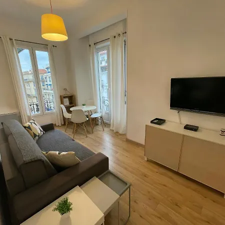Renting - Notre Dame - Cosy Loft Perfect View On The Roofs * ニース