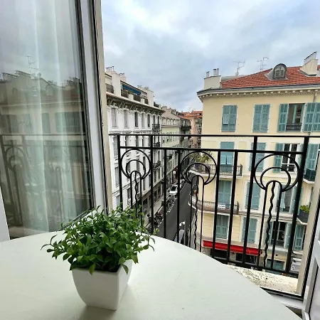 Renting - Notre Dame - Cosy Loft Perfect View On The Roofs Lejlighed